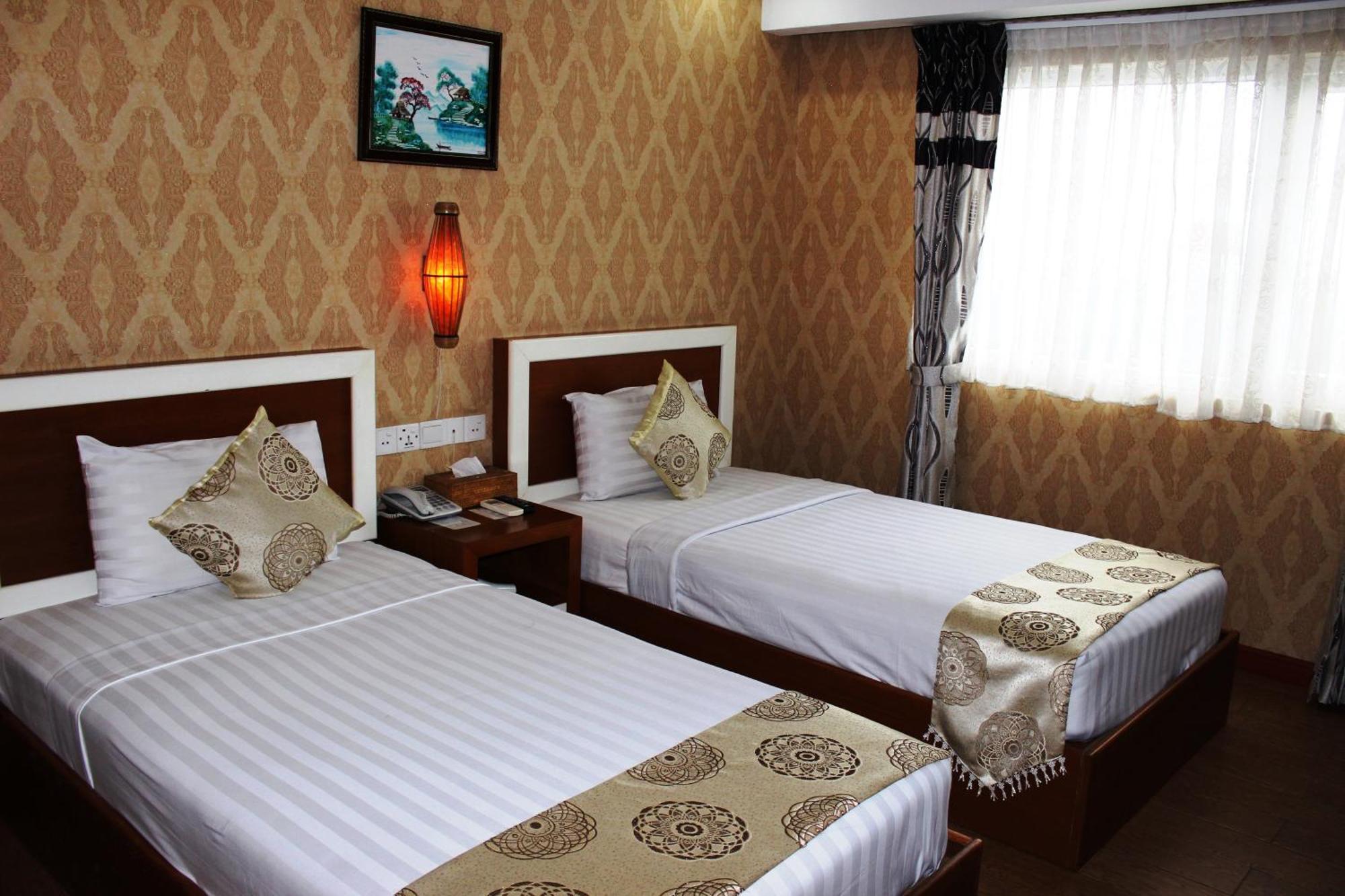 Hotel Kan Kaw Yangon Exterior foto